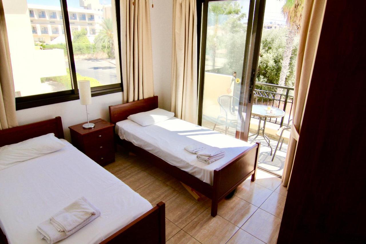 Faros Beach B101 Apartment Kato Paphos Appartement Paphos