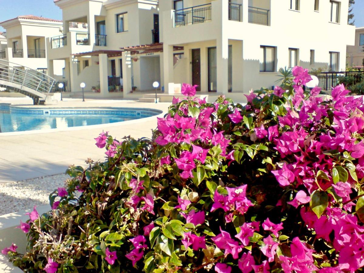 Faros Beach B101 Apartment Kato Paphos *